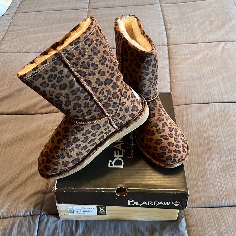 Bearpaw Women's Leopard Print Shearling Lined Boot - Brown